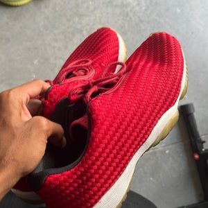 11 low red futures